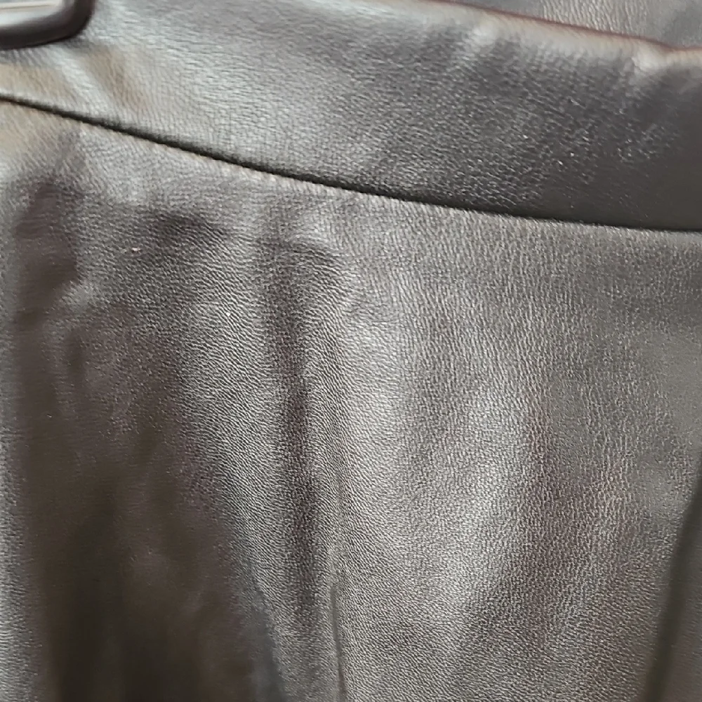H & M NWT Girls Black Faux Leather Skirt Size 5/6 Years Size 6